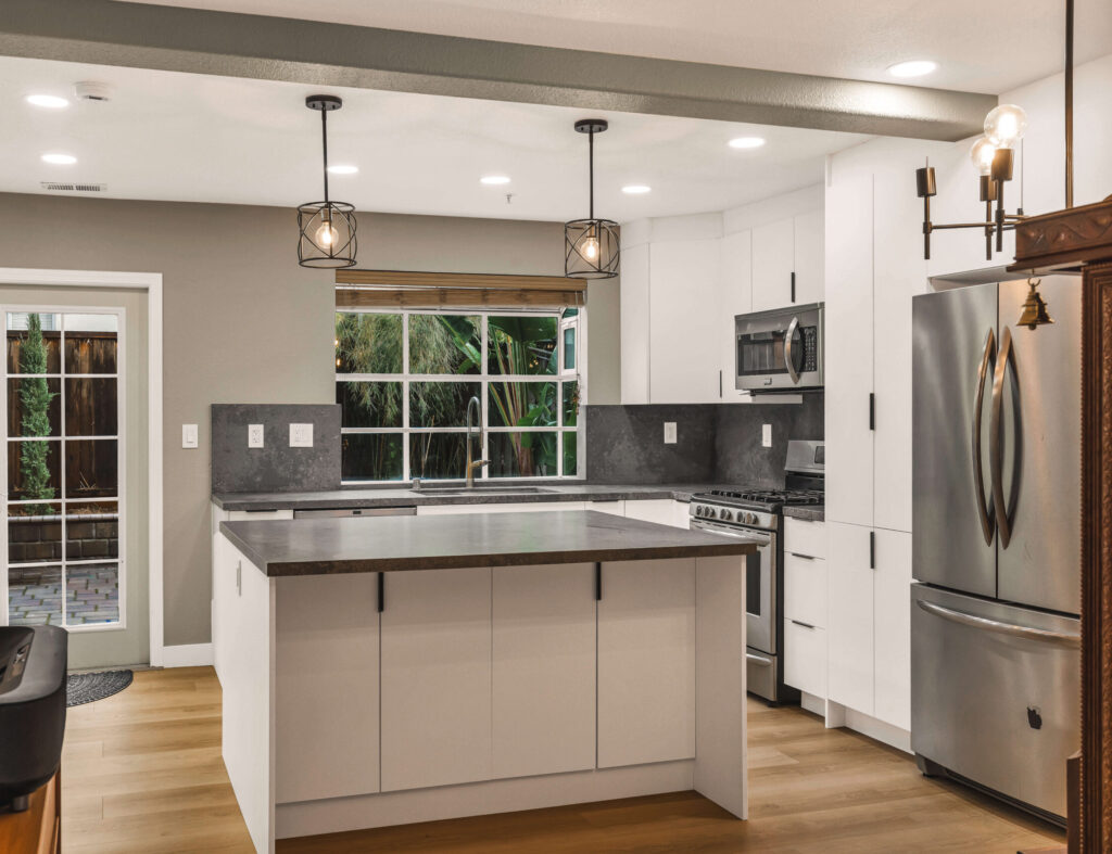 Custom kitchen remodel in Orange County featuring quartz countertops and modern cabinetry
